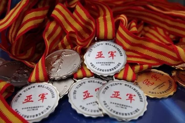 CBA冲冠局全泡汤！赵睿坑北京，广东缺外援，辽篮老将退到剩一人